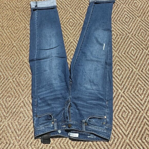 Liverpool Charlie Crop Jeans with Rolled Cuff | Size 6/Size 28 | Mid Wash Blue - Picture 2 of 5
